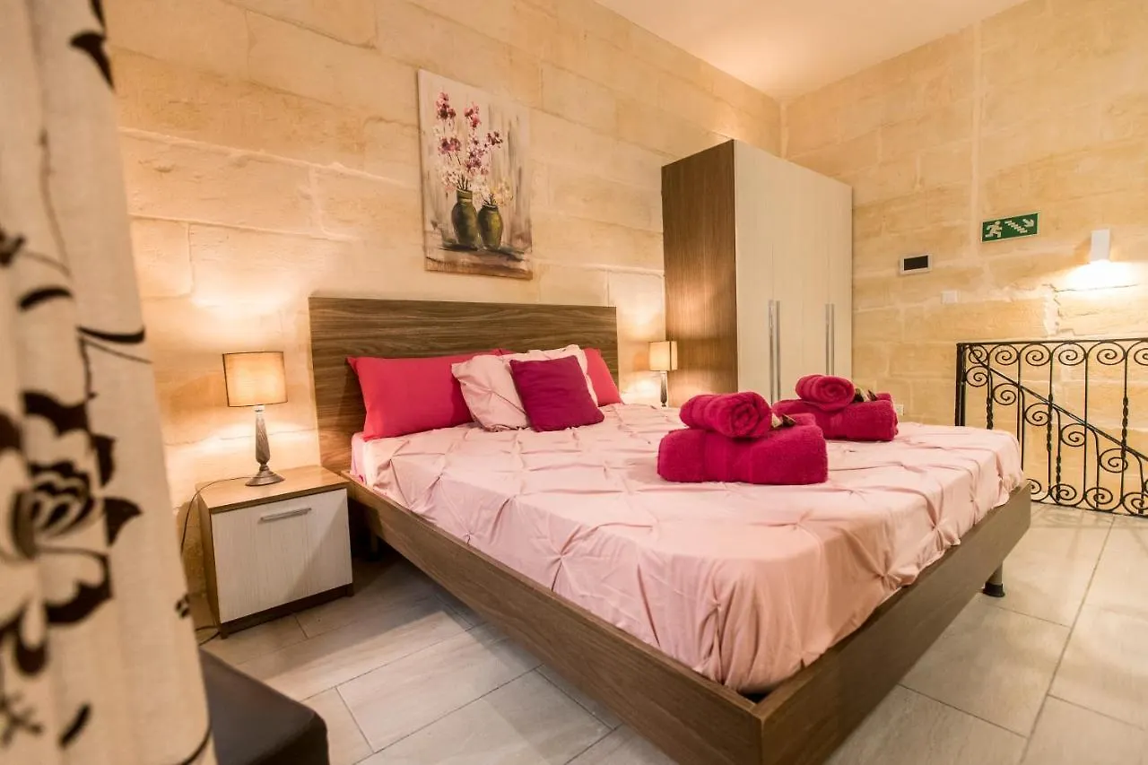 Gb Suites - Triplex Apartment Valletta